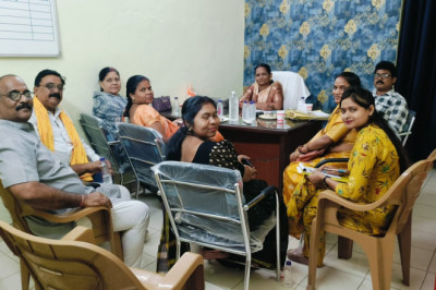 महिला एवं बाल विकास प्रभारी श्रीमती शशि साहू ने ली समिति सदस्यों के साथ बैठक: