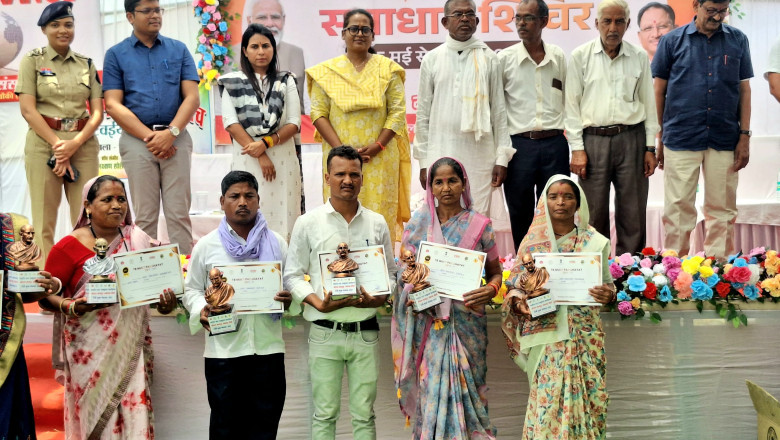 मोहभट्टा कलस्टर में 2126 आवेदनों का हुआ समाधान, विभिन्न योजनाओं से 56 ग्रामीणजन लाभान्वित हुए