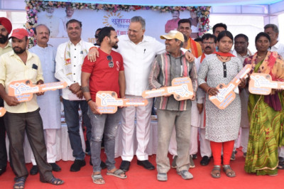 विधानसभा अध्यक्ष डॉ. रमन सिंह मोतीपुर स्कूल मैदान में आयोजित सुशासन तिहार अंतर्गत समाधान शिविर में हुए शामिल...