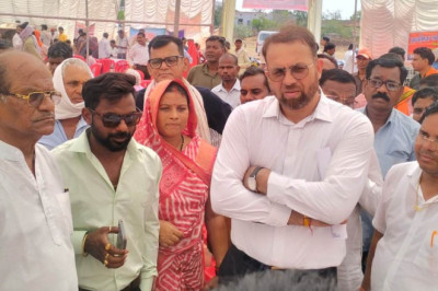 कलेक्टर ने आज सुबह गौरी नगर एवं चिखली में निर्माणाधीन रेलवे क्रासिंग अंडरब्रिज का किया निरीक्षण...