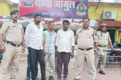 फर्नीचर दुकान में चोरी करने वाले एवं चोरी का सामान खरीदने वाले 03 आरोपी गिरफ्तार