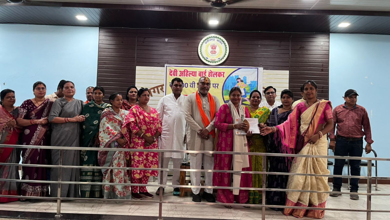 महिलाओं को आत्मनिर्भर बनाने की शुरूआत अहिल्या ने 300 वर्ष पहले की: विधायक ललित