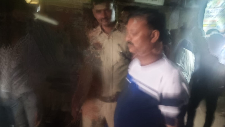 नशे में धुत पुलिस कर्मी ने सरकारी वाहन से नंदी बैल को मारी टक्कर।