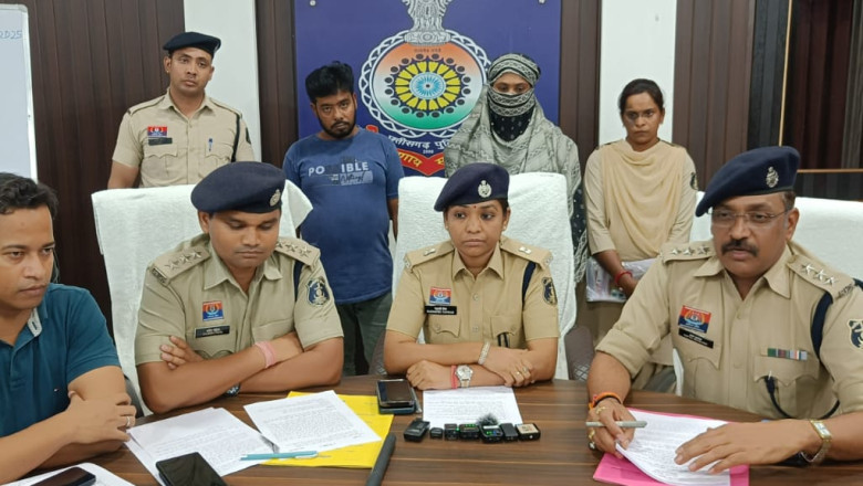अवैध रूप सेे भारत बांग्लादेश सीमा से प्रवेश कर अपनी पहचान छिपाते हुये फर्जी नाम से लगभग 10-12 वर्षों से रह रहे थे, दोनों आरोपी