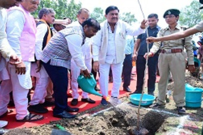 पर्यावरण संरक्षण केवल सरकार की नहीं, बल्कि हर नागरिक की जिम्मेदारी है: वन मंत्री केदार कश्यप...