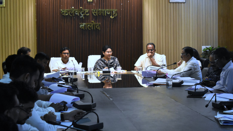 बाढ़ एवं आपदा से उत्पन्न किसी भी स्थिति से निपटने हेतु पुख्ता उपाय सुनिश्चित की जाए: कलेक्टर श्रीमती मिश्रा