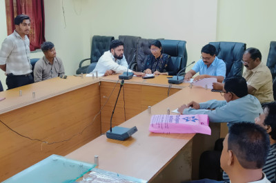 महापौर श्रीमती अलका बाघमार ने राजस्व विभाग की ली  क्लास,कहा निजी हॉस्पिटलों, कॉलेज,स्कूलों में टैक्स को लेकर कार्रवाही: