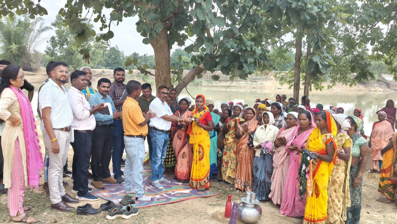 ग्राम पंचायत कामता में जल संरक्षण अंतर्गत घर-घर वाटर हार्वेस्टिंग बनाने का लिया संकल्प...