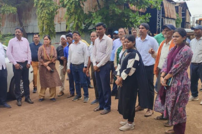 कलेक्टर ने जल प्रदूषण के कारण मछलियों की मृत्यु होने की सूचना प्राप्त होने पर टीम गठित कर संयुक्त निरीक्षण करने के दिए निर्देश
