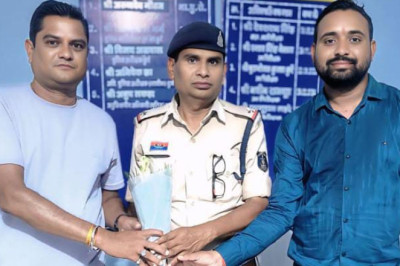 मचांदूर चौकी के नए प्रभारी  नेमन सिंह साहू एसआई से मुलाकात की....