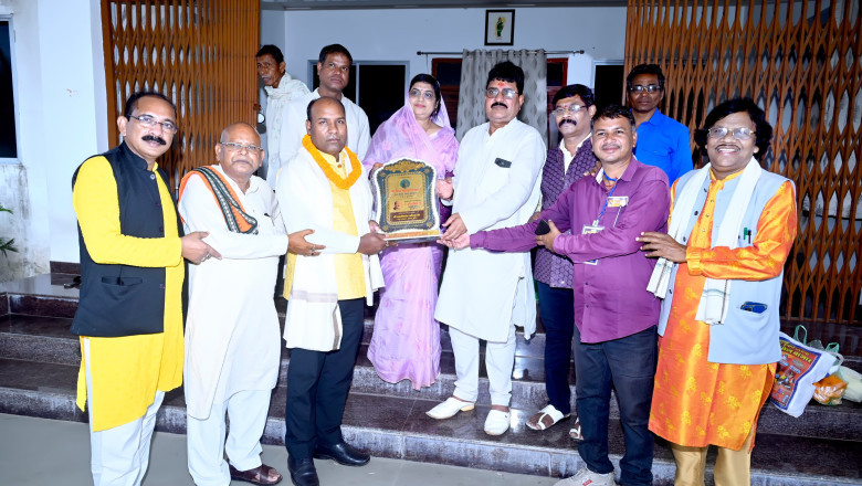 वीरांगना रानी दुर्गावती बलिदान दिवस एवं सम्मान समारोह में  जुटे लोककलाकार, दिखी आदिवासी संस्कृति की झलक