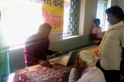 गुरूर विकासखण्ड के ग्राम डोकला में आयोजित शिविर में हितग्राहियों को विभिन्न योजनाओं से किया गया लाभान्वित...