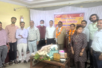 पंजाब नेशनल बैंक बालोद में उप प्रबंधक पदस्थ श्री कामतूराम ठाकुर के सेवानिवृत्ति होने पर उन्हें दी गई विदाई अधिकारी-कर्मचारियांे ने कार्यों एवं व्यवहार की सराहना की बालोद/राजनांदगांव, 01 जुलाई 2025