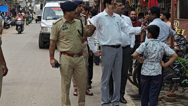 शहर में सुगम यातायात व्यवस्था एवं उचित बाजार व्यस्थापन हेतु प्रशासनिक एवं पुलिस विभाग का संयुक्त निरीक्षण....
