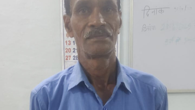 अनुसूचित जाति/जनजाति के प्रकरण में 24 वर्षों से फरार थाना मोहन नगर/अजाक दुर्ग का स्थायी वारंटी गिरफ्तार....