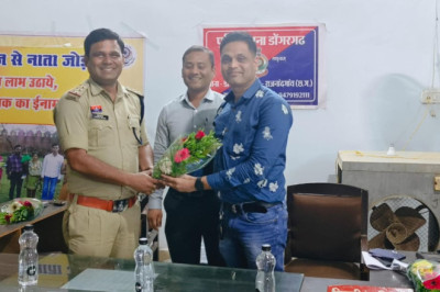 डोंगरगढ़ थाने के नए थानेदार (T.I)  उपेंद्र शाह ने विधिवत रूप से डोंगरगढ़ थाने का कार्यभार संभाल लिया....
