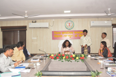 कलेक्टर जनदर्शन में 05 आवेदन प्राप्त, समस्याओं पर त्वरित कार्यवाही के निर्देश...