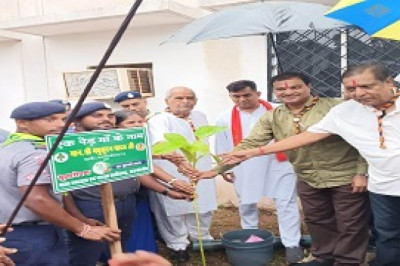 भारत स्काउट्स एवं गाइड्स द्वारा एक पेड़ माँ के नाम अभियान के तहत किया गया पौधरोपण...