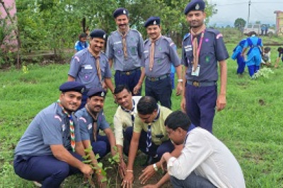 लावतरा में “एक पेड़ माँ के नाम” थीम पर हुआ वृहद वृक्षारोपण कार्यक्रम...