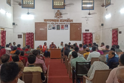 गोल बाजार को स्वच्छ एवं साफ रखने, व्यवस्थित पसरा लगाने संबंधी हुई चर्चा...