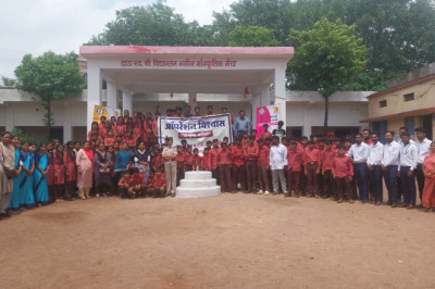 नशे के खिलाफ चलाए जा रहे अभियान ऑपरेशन विश्वास के तहत् दुर्ग पुलिस पहुंची रामनगर इंदिरा गांधी उ. मा. विद्यालय....