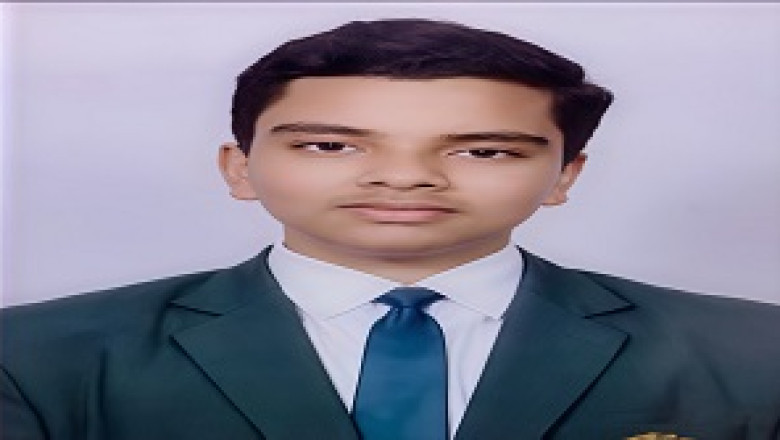 पुनर्मूल्यांकन के बाद अक्षत बने 10 वीं के टॉपर...