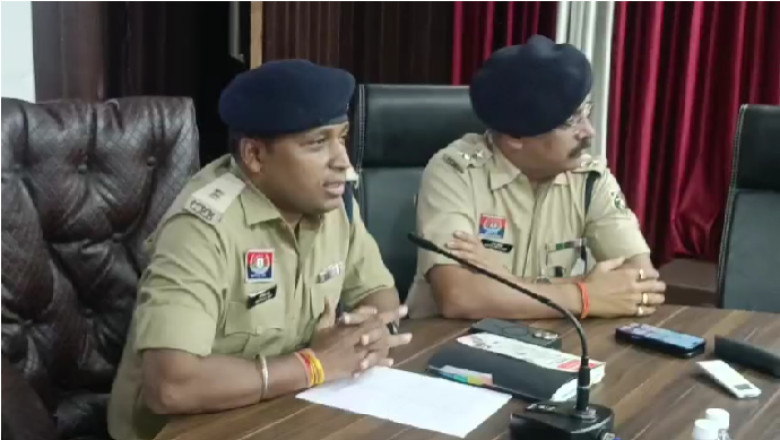 आगामी त्यौहारो एवं धार्मिक कार्यक्रमों को दृष्टिगत रखते हुये अति. पुलिस अधीक्षक, दुर्ग व्दारा जिले के डीजे संचालको की लिया गया बैठक ...