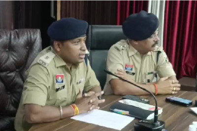 आगामी त्यौहारो एवं धार्मिक कार्यक्रमों को दृष्टिगत रखते हुये अति. पुलिस अधीक्षक, दुर्ग व्दारा जिले के डीजे संचालको की लिया गया बैठक ...