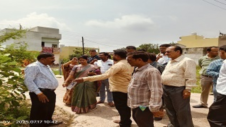 विकास से वंचित साईं नगर में महापौर की दस्तक, मूलभूत सुविधाओं पर लिया जायजा...