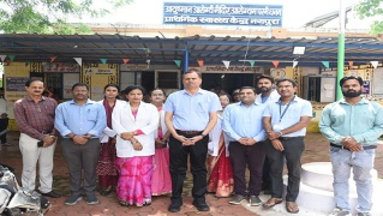 कमिश्नर ने किया हायर सेकेण्डरी स्कूल, आंगनबाड़ी केन्द्र, पंचायत एवं प्राथमिक स्वास्थ्य केन्द्र का आकस्मिक निरीक्षण...