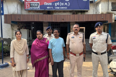 महिलाओं से समूह में खाता खुलवाकर रकम निकलवाकर रकम को परिजनों ने किया गबन.....