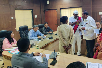 समय-सीमा बैठक के बाद कलेक्टर ने सुनी जनदर्शन में लोगों की समस्याएं...