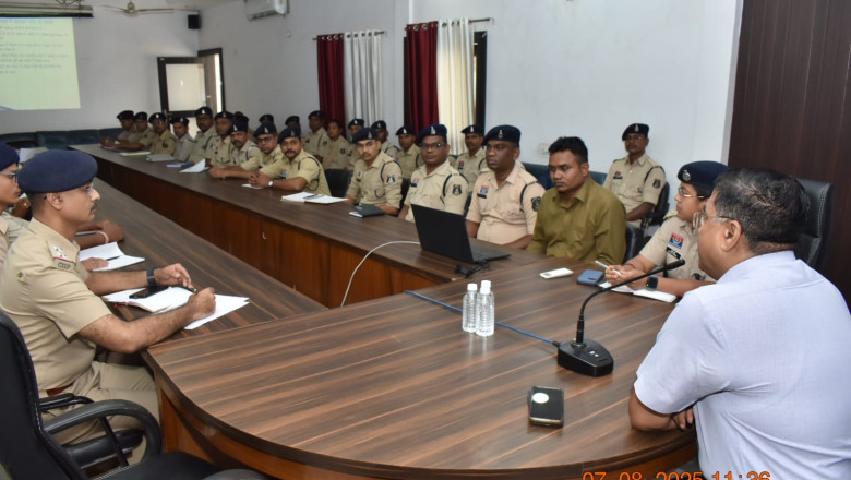 दुर्ग जिला में सीसीटीएनएस क्लाइंट एंड सर्वर सिस्टम के माध्यम से किया जा रहा है IIF एंट्री, सीसीटीएनएस क्लाइंट एंड सर्वर एक्सपर्ट व्दारा दिया गया प्रशिक्षण...