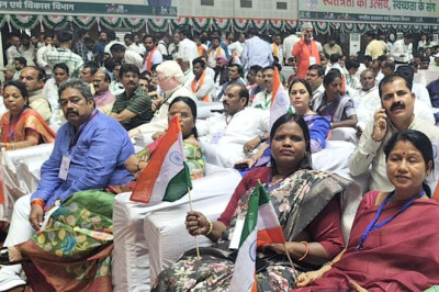 बिलासपुर में ‘स्वच्छता संगम-2025’ का भव्य आयोजन, CM साय ने किया स्वच्छता दीदियों का सम्मान दुर्ग महापौर अलका बाघमार,आयुक्त सुमित अग्रवाल भी रहे शामिल...