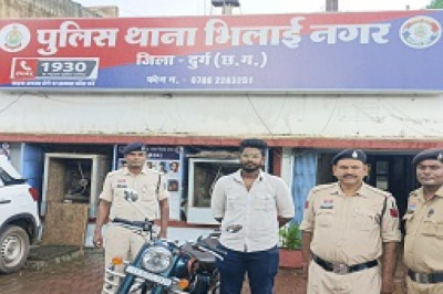 थाना भिलाई नगर पुलिस की कार्यवाही, सोसल मीडिया पर वायरल वीडियो को संज्ञान मे लेकर की गई कार्यवाही...