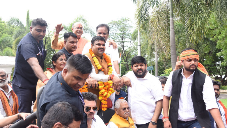 कैबिनेट  मंत्री गजेन्द्र यादव का प्रथम नगर आगमन पर भव्य स्वागत...!