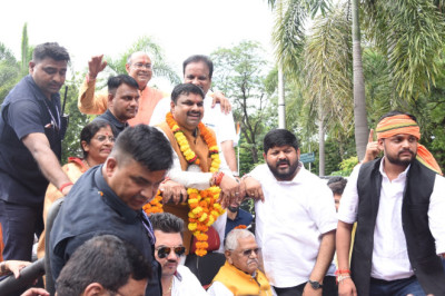 कैबिनेट  मंत्री गजेन्द्र यादव का प्रथम नगर आगमन पर भव्य स्वागत...!