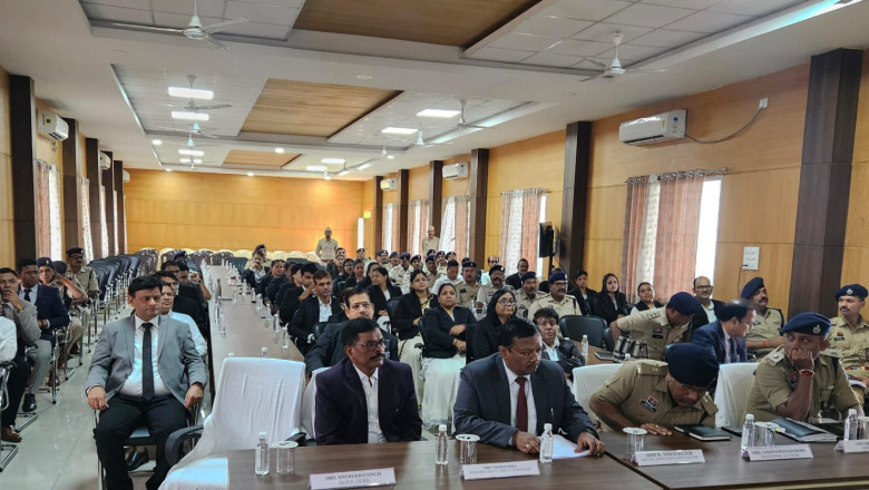 "जिला एवं सत्र न्यायालय दुर्ग (छ०ग०) में "ई-साक्ष्य" विषय पर एक दिवसीय कार्यशाला का आयोजन सफलतापूर्वक संपन्न।"