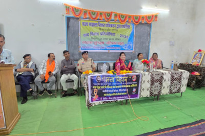कार्यक्रम में डोंगरगढ़ विकासखण्ड के 07 जोन के स्कुली बच्चें एवं शिक्षक हुये शामिल*....