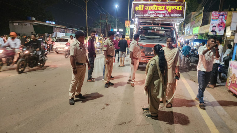 तेज साउंड एवं लेजर लाईट लगाकर डीजे बजाने वाले डीजे संचालक के विरूद्ध कोलाहल अधिनियम अंतर्गत वैधानिक कार्यवाही कर डीजे एवं वाहन को पुलिस के द्वारा जप्त किया गया...