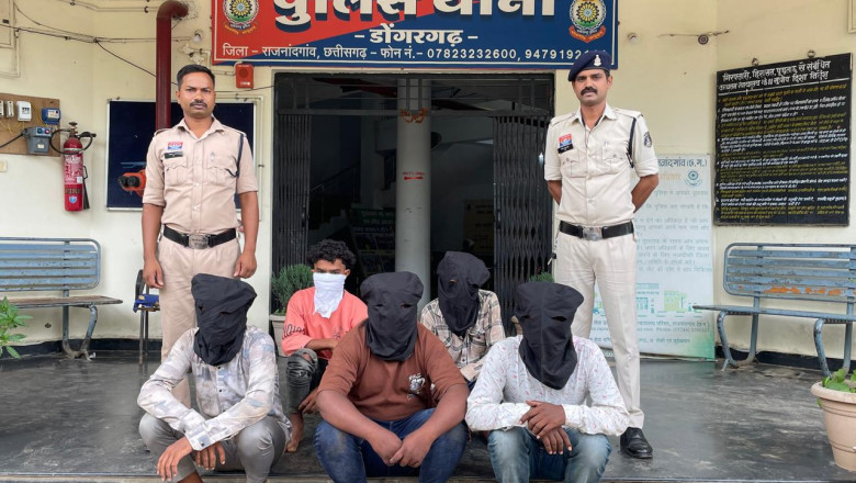 ग्राम मुरमुंदा दही-हाण्डी लूट कार्यक्रम दौरान शांति भंग करने 05 लोगों के विरूद्ध की गई प्रतिबंधात्मक कार्यवाही....