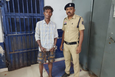 निगरानी बदमाश के द्वारा पुरानी विवाद के चलते गैस सिलेंडर को सिर में पटक कर की गई हत्या.