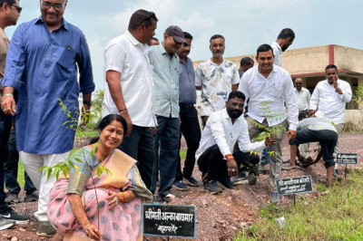 महापौर अलका बाघमार ने बोरसी मुक्तिधाम में किया वृक्षारोपण,मां के नाम पौधा सुरक्षित कर वृक्ष बनाने का लिया संकल्प: