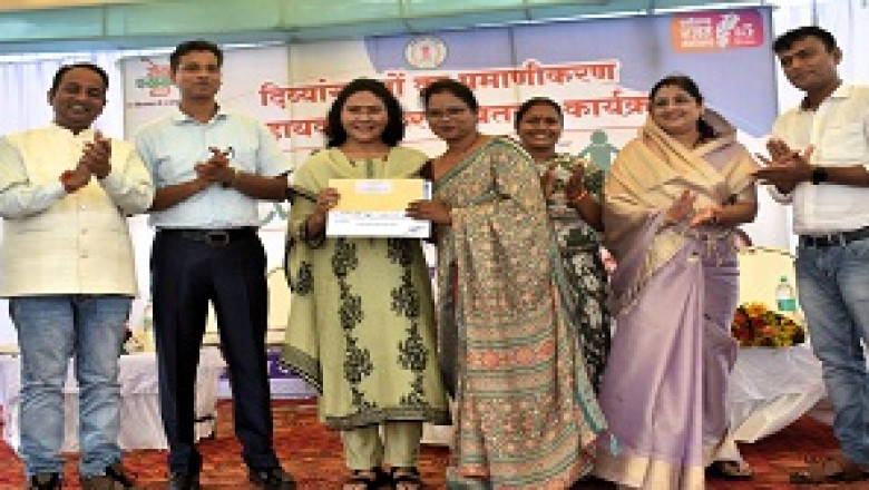 कलेक्टर ने जिला पंचायत उपाध्यक्ष, नगर पालिका अध्यक्ष के साथ आदमाबाद वृद्धाश्रम में पहुँचकर बुजुर्गों से की मुलाकात...