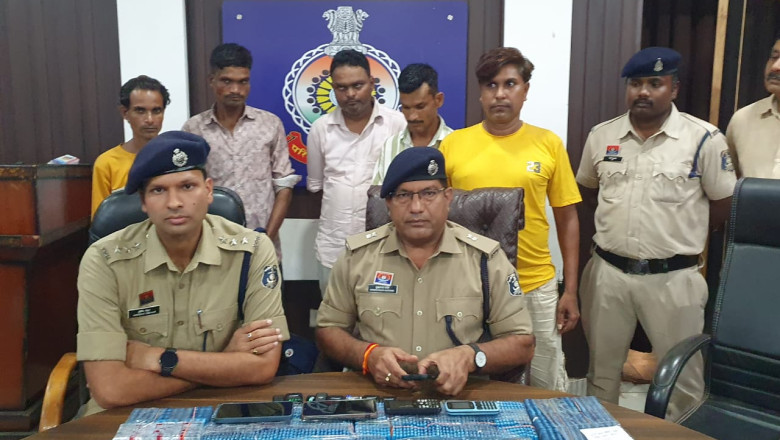 आरोपियों से लगभग 10 हज़ार नग प्रतिबंधित नशीली कैप्सूल की गई जप्त...