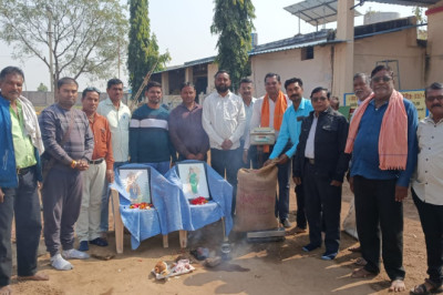मचांदुर समिति में विधिवत पूजा- अर्चना के बाद धान खरीदी की शुरुआत हुई....