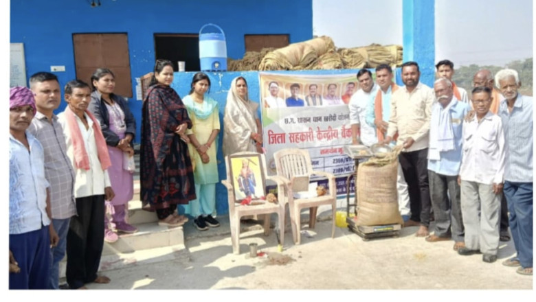 खोपली में धान खरीदी का शुभारंभ: किसानों में उत्साह, प्रशासन पूरी तरह तैयार खोपली में समर्थन मूल्य पर धान खरीदी का विधिवत शुभारंभ ....