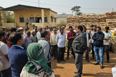 मंत्री यादव ने किया बिरेझर उपार्जन केन्द्र का निरीक्षण...