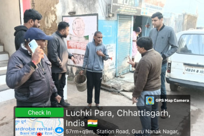 फील्ड में पहुंचे आयुक्त नालियों की नियमित सफाई और आवागमन बाधित अतिक्रमण पर कार्रवाई के निर्देश...