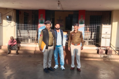 एसएसपी बेमेतरा  रामकृष्ण साहू (IPS) के निर्देशन पर बेमेतरा पुलिस द्वारा अवैध गतिविधियों पर लगातार प्रभावी कार्यवाही जारी...